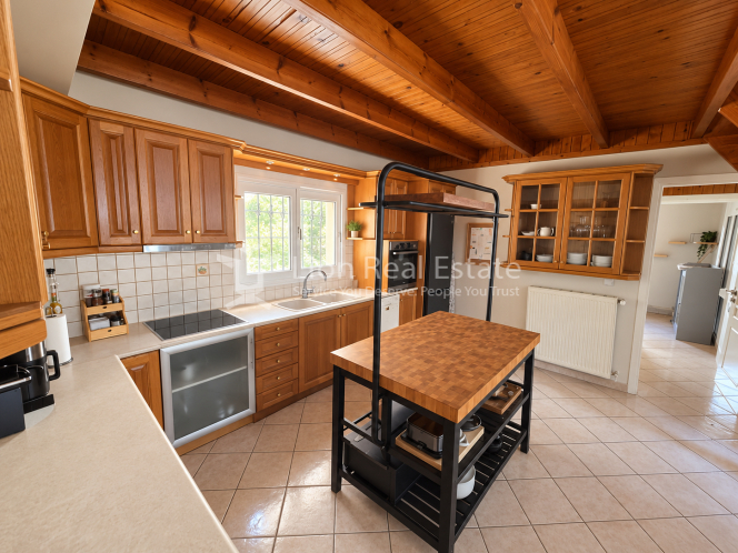 property-img